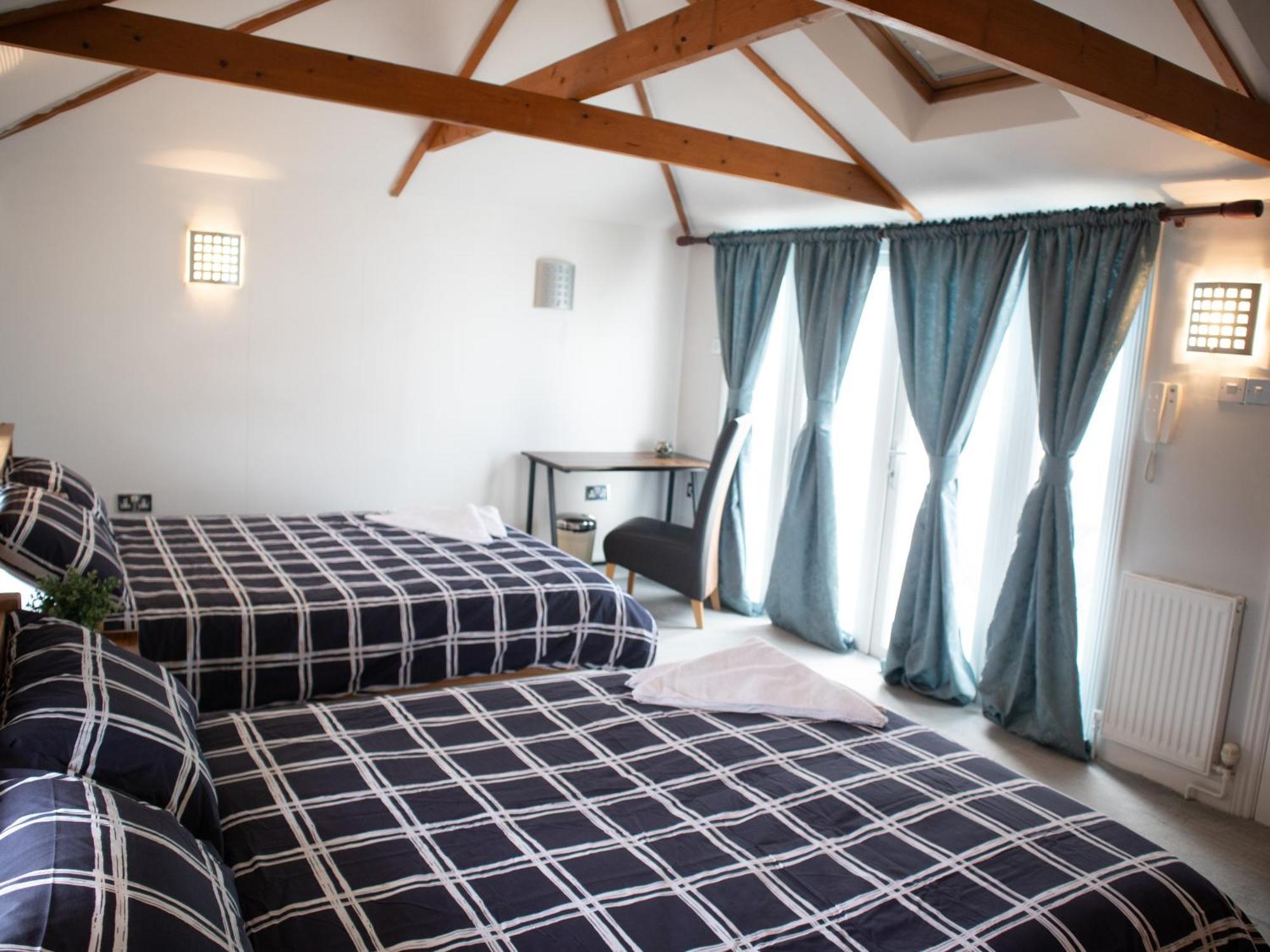 Bright Private Terrace - Free Private Parking - Tv - Wifi - Netflix Apartment Croydon Exterior foto