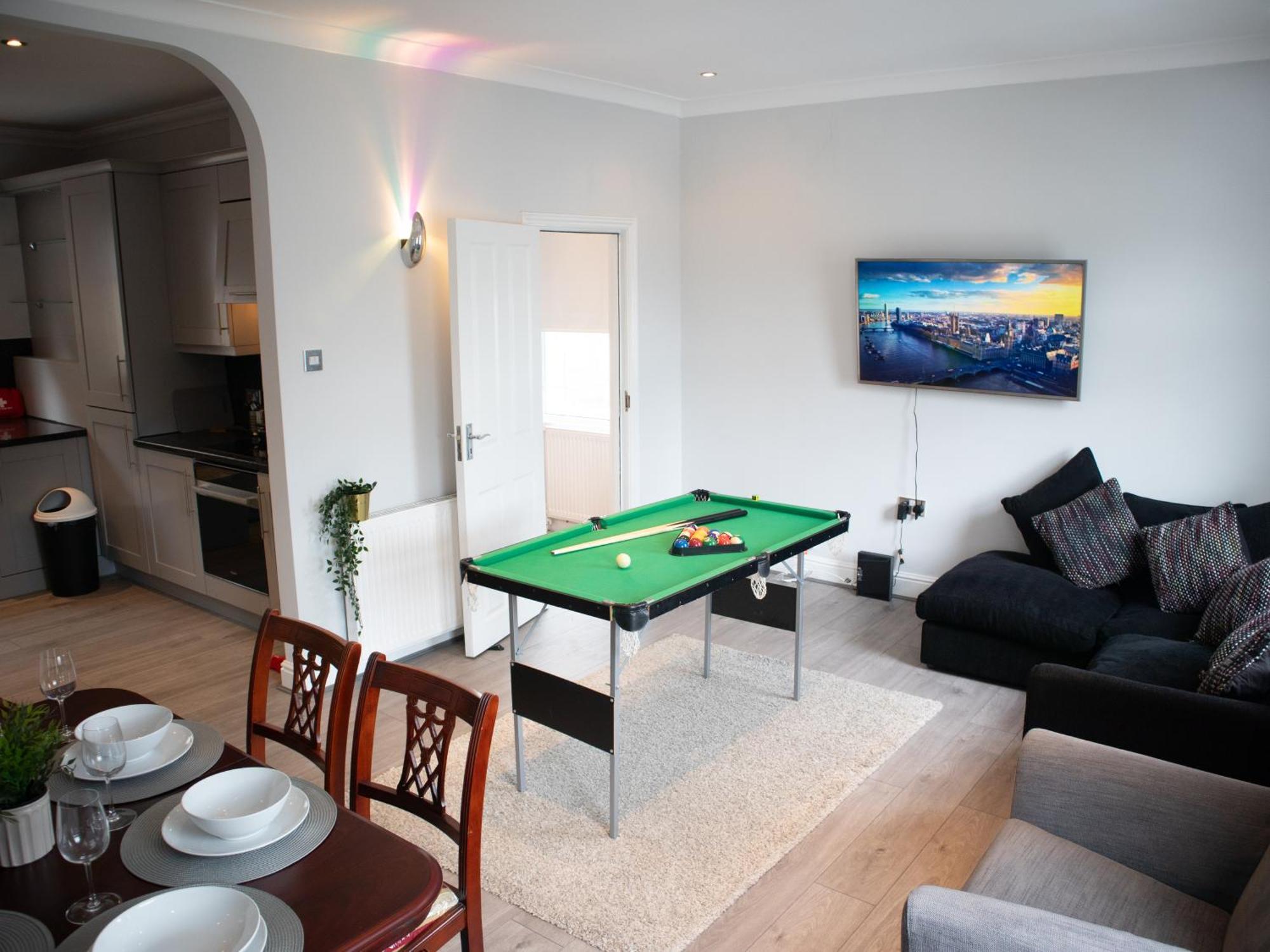 Bright Private Terrace - Free Private Parking - Tv - Wifi - Netflix Apartment Croydon Exterior foto