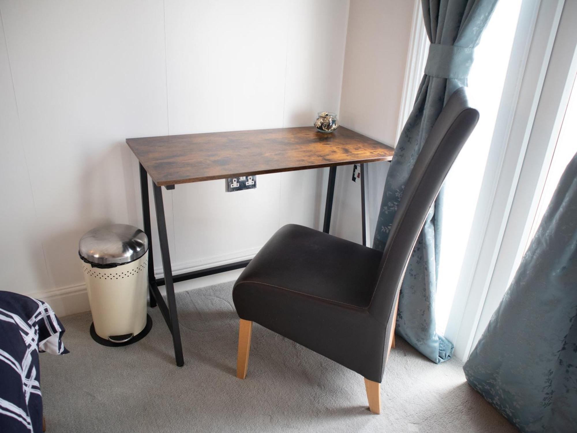 Bright Private Terrace - Free Private Parking - Tv - Wifi - Netflix Apartment Croydon Exterior foto