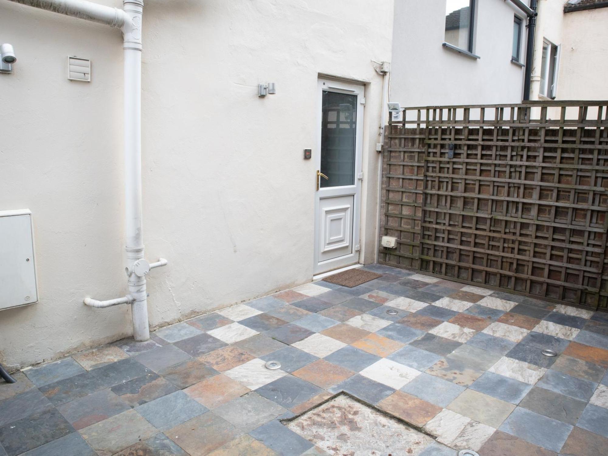 Bright Private Terrace - Free Private Parking - Tv - Wifi - Netflix Apartment Croydon Exterior foto